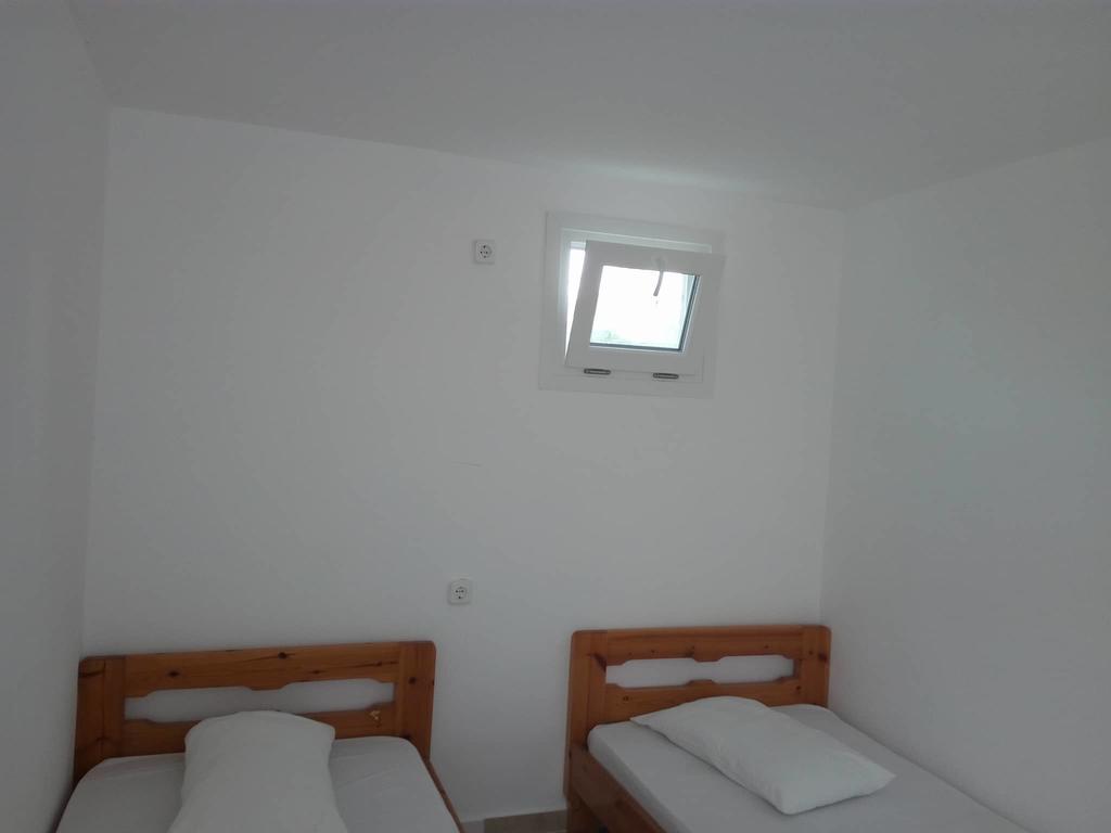 San Efrem Aparthotel Perissa  Kamer foto