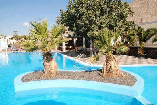 San Efrem Aparthotel Perissa  Buitenkant foto