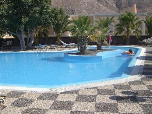 San Efrem Aparthotel Perissa  Buitenkant foto